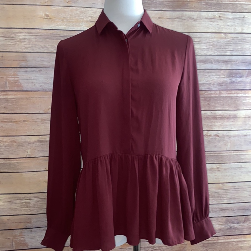 🎈Sale🎈Loft Peplum Top Size XS - Picture 2 of 7